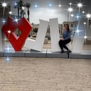 Meet your Posher, Victoria